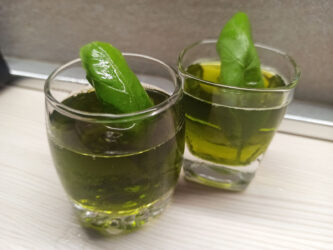 Grappa con basilico