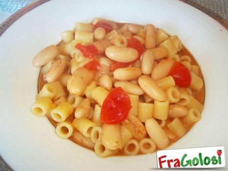 Pasta e fagioli cannellini freschi