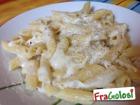 Pasta ai quattro formaggi