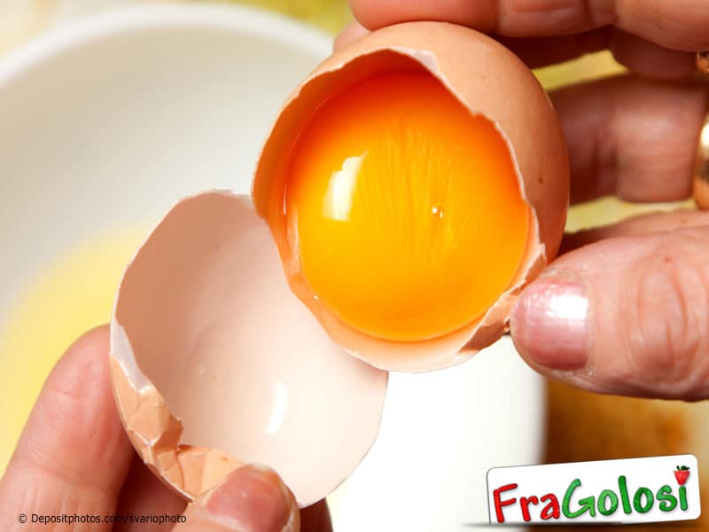 Per dividere il tuorlo dall'albume