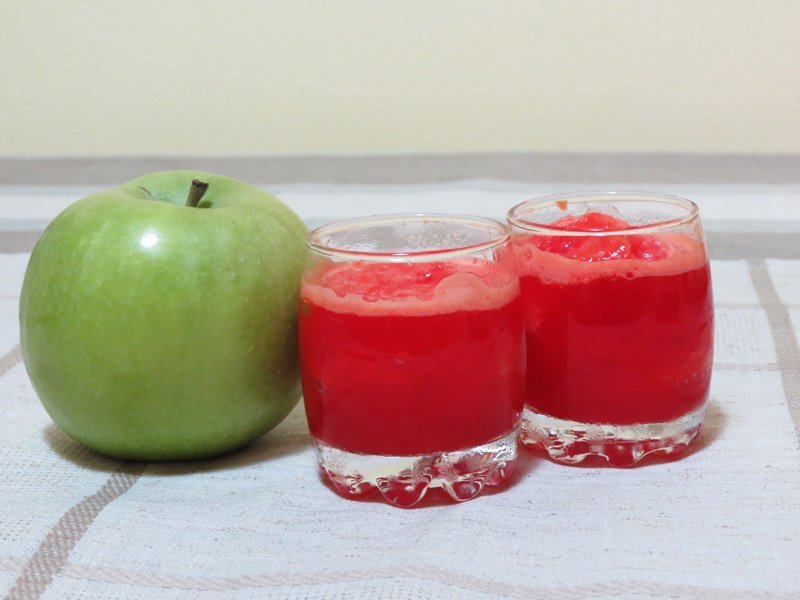 Sorbetto con Mela e Rabarbaro