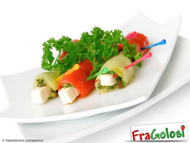 Rotolini di peperone con formaggio feta