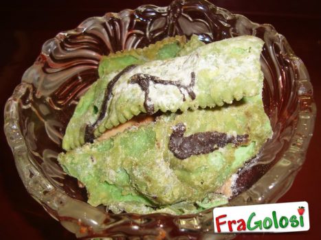 Chiacchiere al pistacchio