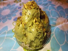 Profiteroles al Pistacchio