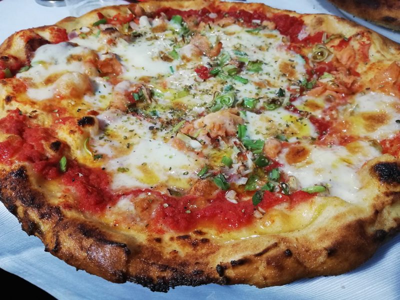 Pizza al Salmone