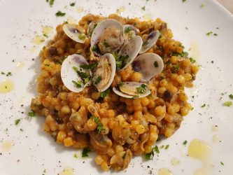 Fregola con Arselle