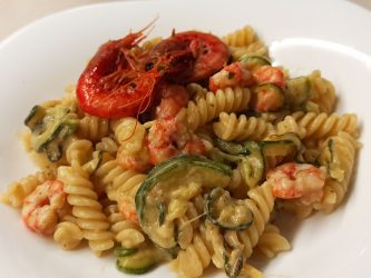 Pasta Zucchine e Gamberetti Cremosa