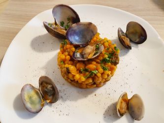 Fregola con vongole e ceci