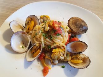 Spaghetti alle mandorle di mare