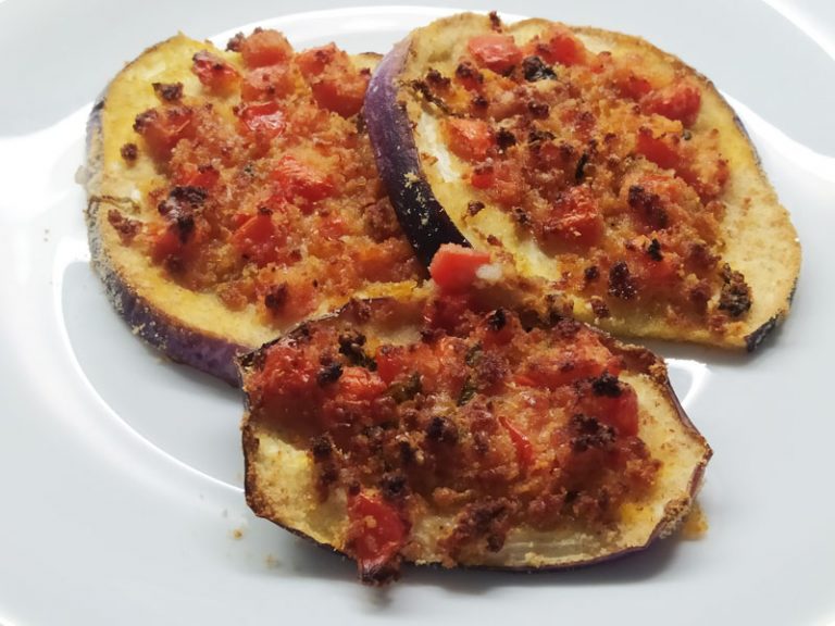 Cotolette di melanzane al forno senza uova