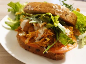 Pulled jackfruit burger