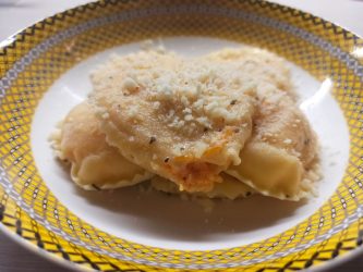 Ravioli con zucca e ricotta