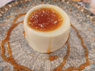 Panna cotta al caramello salato