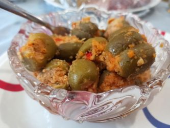 Olive ripiene alla messinese con pomodoro