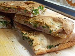Schiacciata farcita